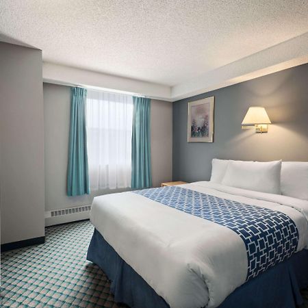 Travelodge By Wyndham Edmonton Airport Leduc Exterior foto