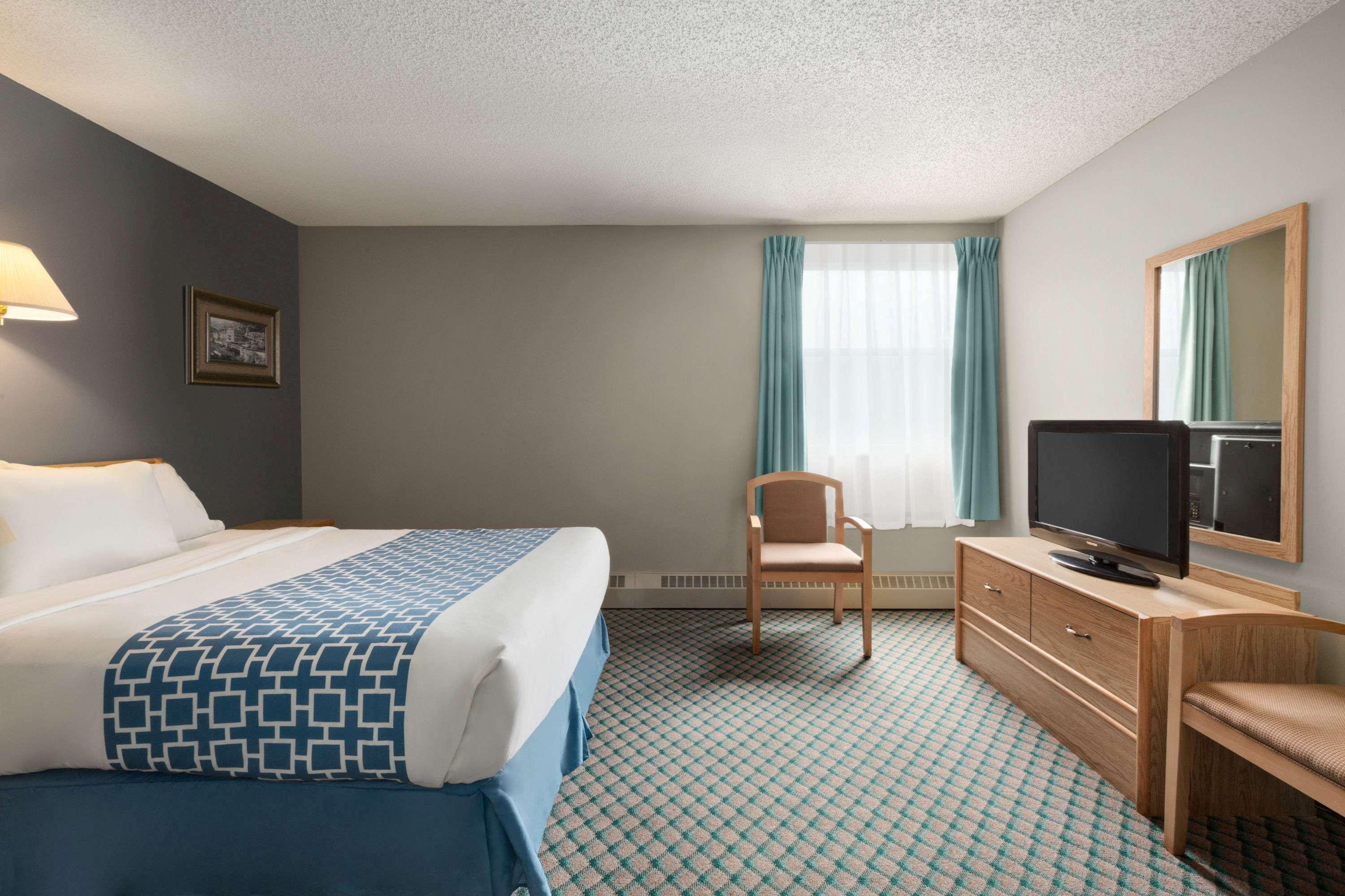 Travelodge By Wyndham Edmonton Airport Leduc Exterior foto