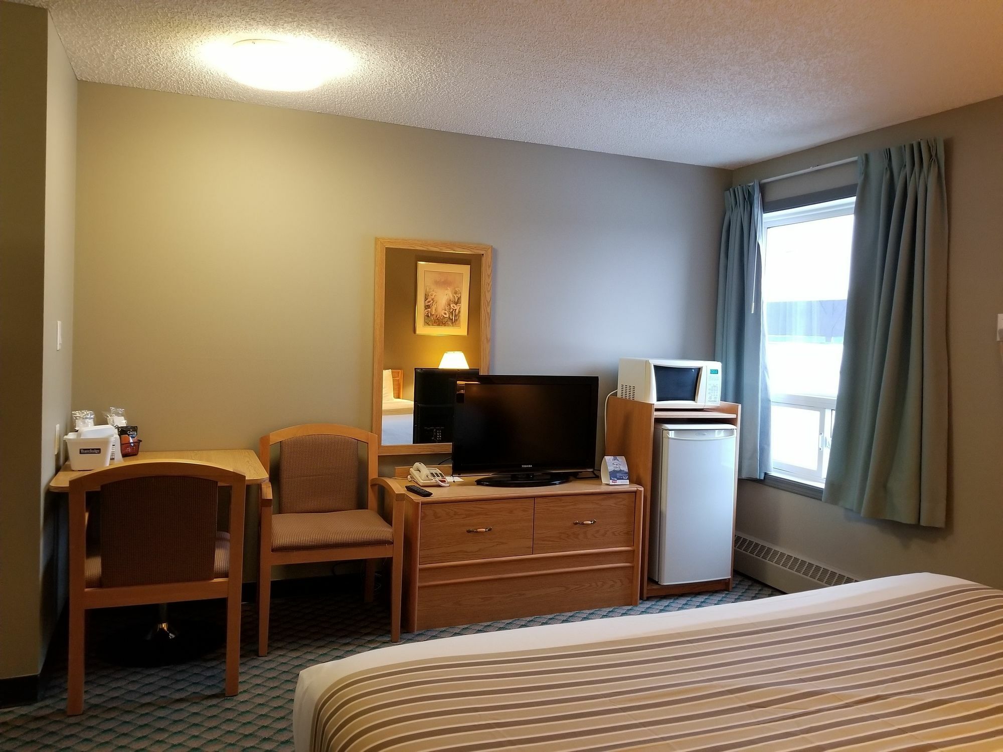 Travelodge By Wyndham Edmonton Airport Leduc Exterior foto