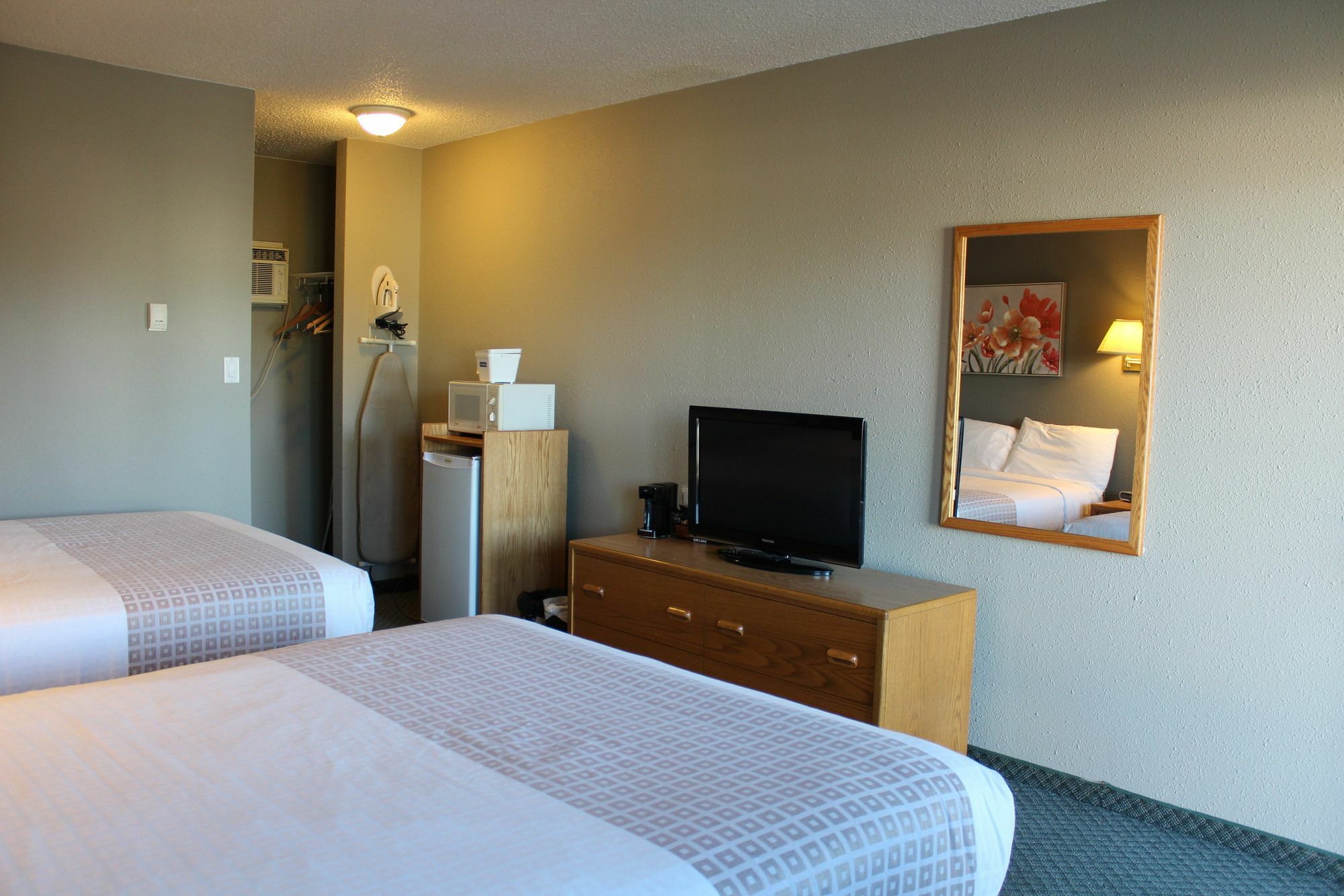 Travelodge By Wyndham Edmonton Airport Leduc Exterior foto